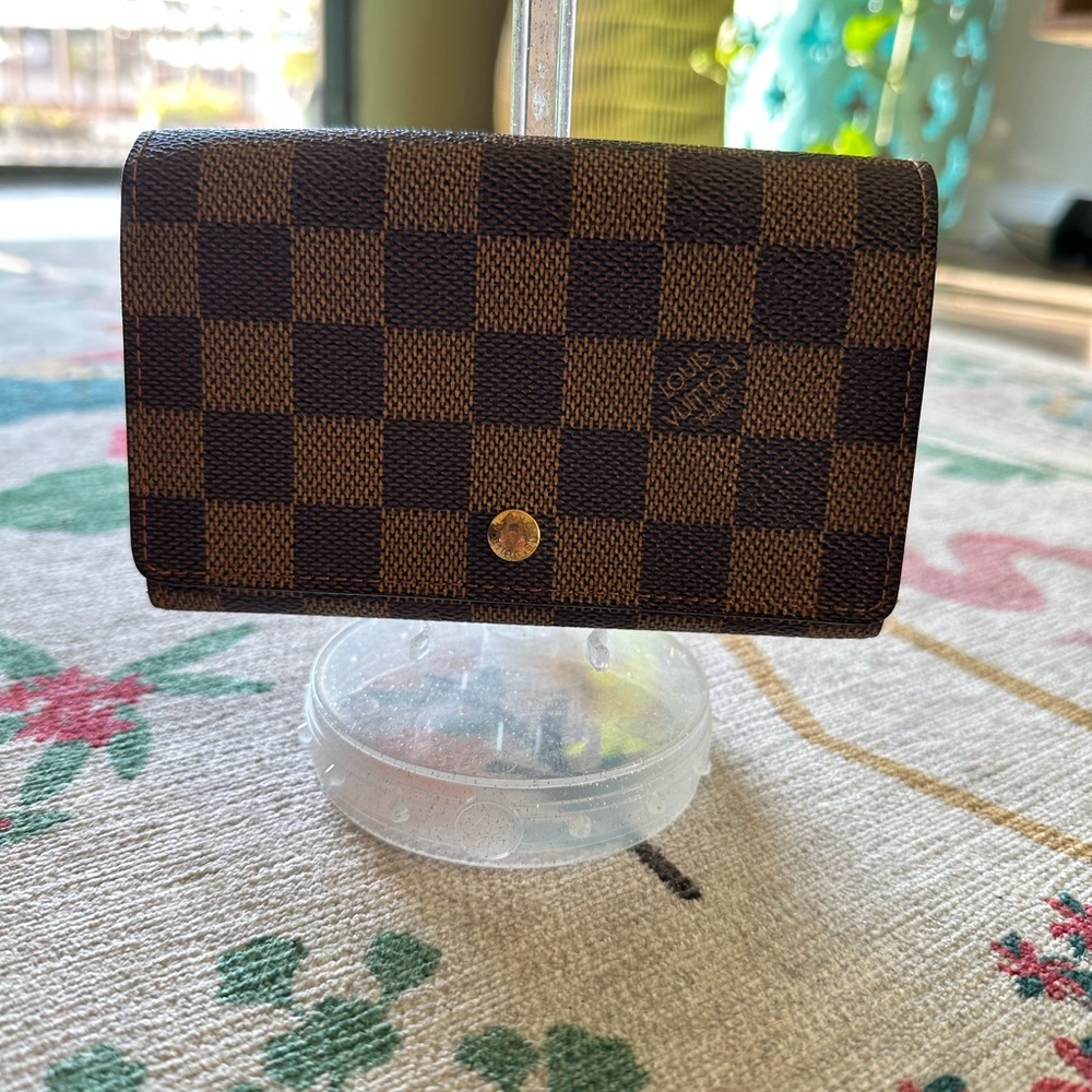 Authentic Louis Vuitton Damier Porte Monnaie Billets Tresor Wallet